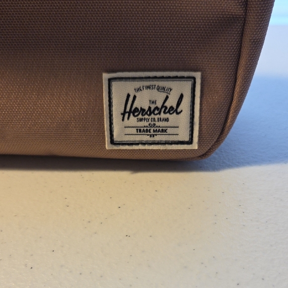 Herschel Supply Company Toiletry Bag. Dusty Rose color. NWOT. - Picture 8 of 11